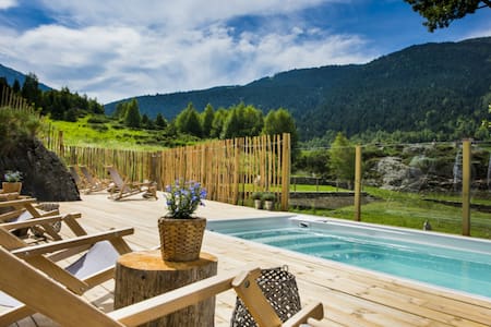 Bed in a shared dorm - Mountain Hostel Tarter 5*