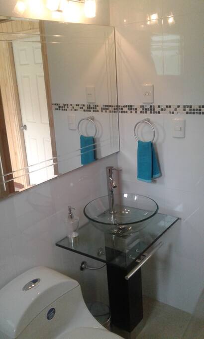 Vista Baño (2 baños iguales)