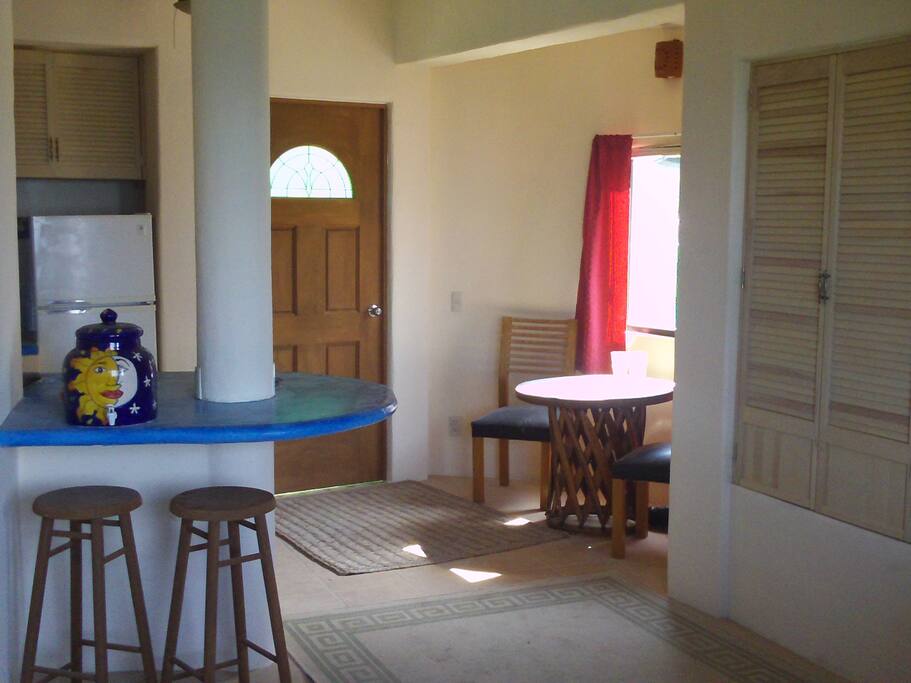 Bar n kitchen