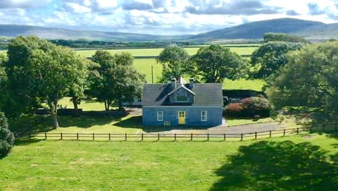 Beautiful spacious Farmhouse with stunning views