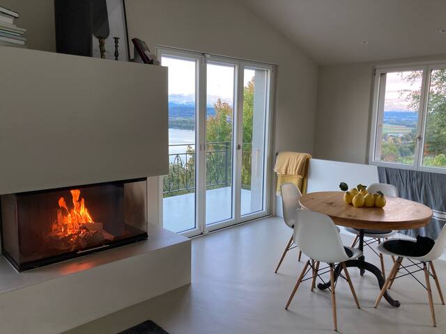 Traumhaftes Ferienhaus mit See- und Alpenblick gallery image 3