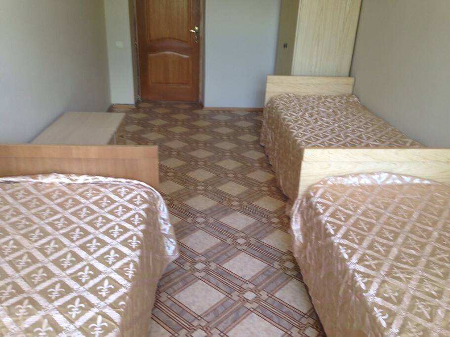 3 beds