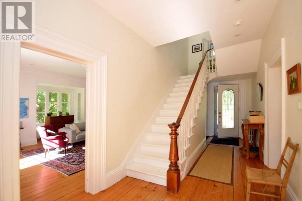 Bright, sunny living room