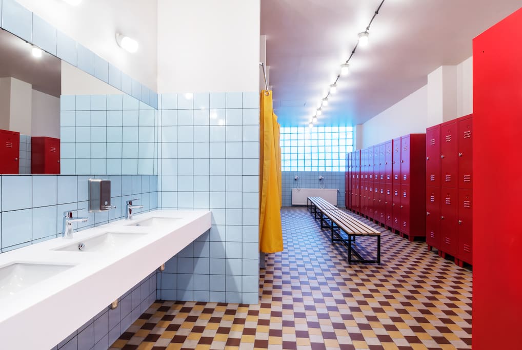 Common Showers & Lockers