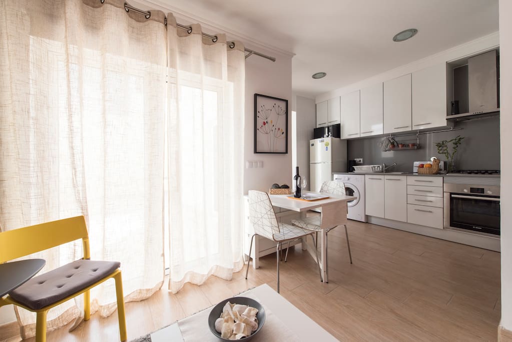 A lot of natural light from backyard to the living room.