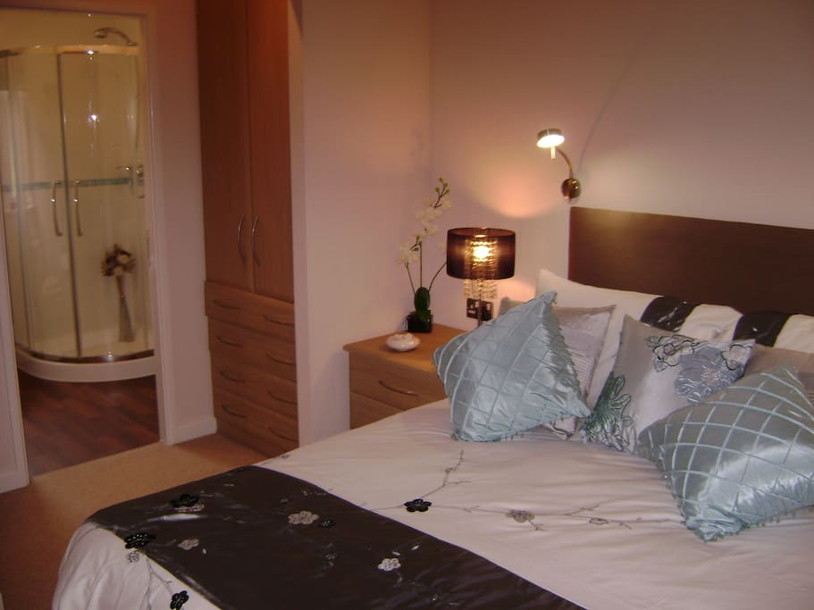 En-suite Double Bedroom