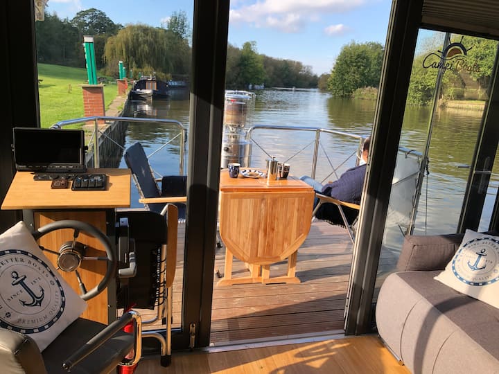 7 Best Houseboats On River Thames, UK Updated 2024 Trip101