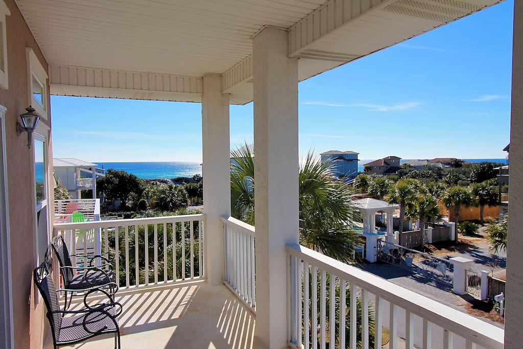 Glimpse the Gulf on the Third Floor Balcony!