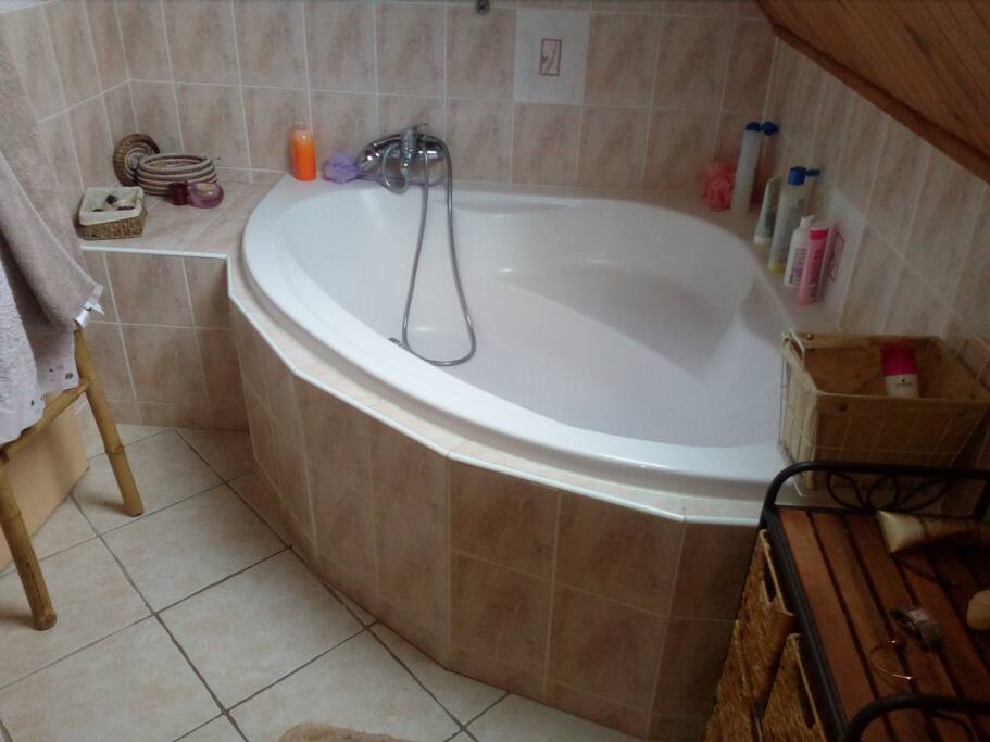 salle de bain à l etage