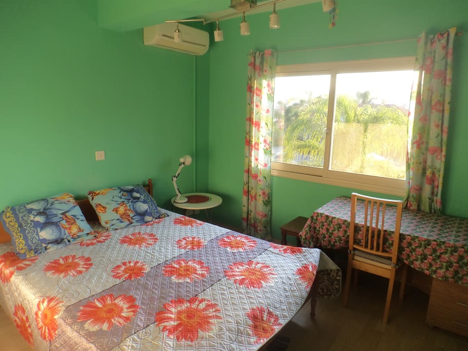 The room can fit up to two people.