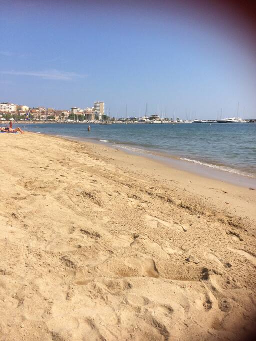 Plage après le sentier