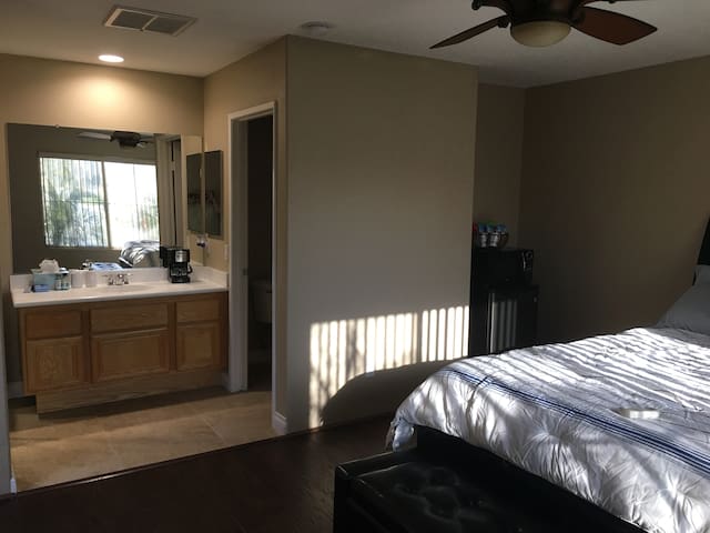 Private Entrance, Casita, Guest House, Coachella !