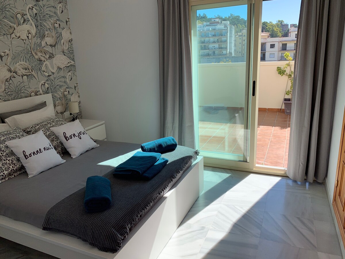 Dormitorio acceso terraza directo