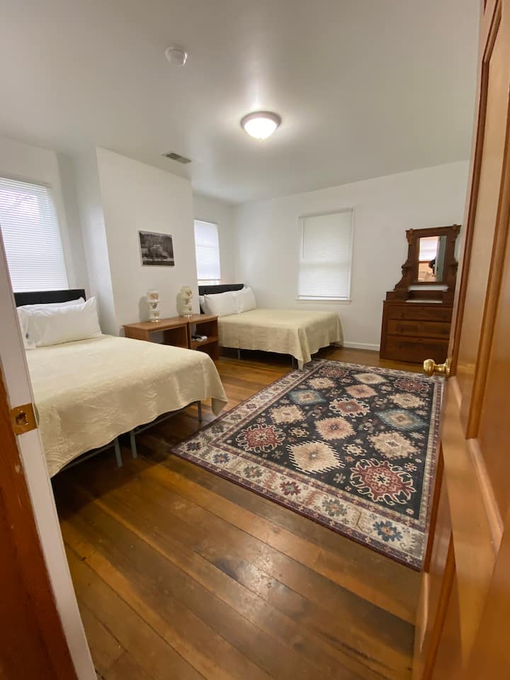 غرفة النوم 2