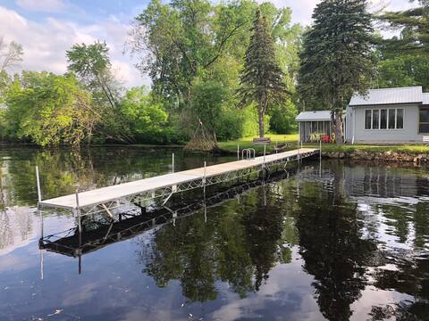 Tranquil lake house. Near Castle Rock Lake/WIDells