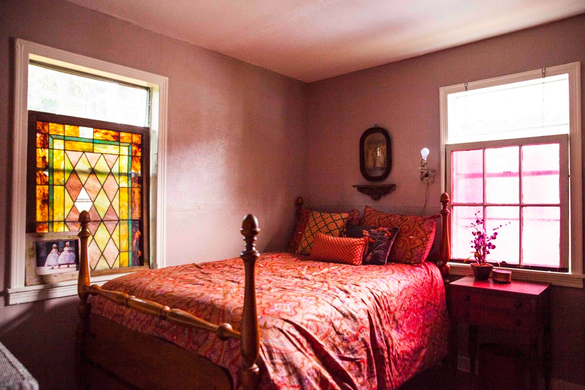 Back Bedroom (Ritual Charm)