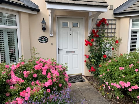 Cosy cottage , close to town with free parking .