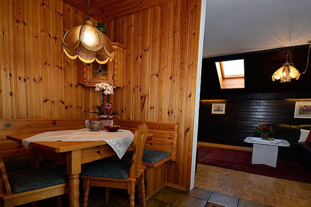 Apart "Schrofenstein" im 2. Stock mit Balkon