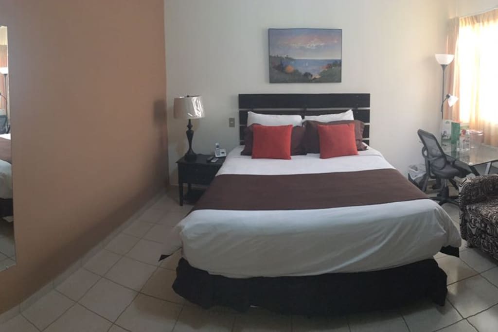 Master bedroom // Habitación principal.
