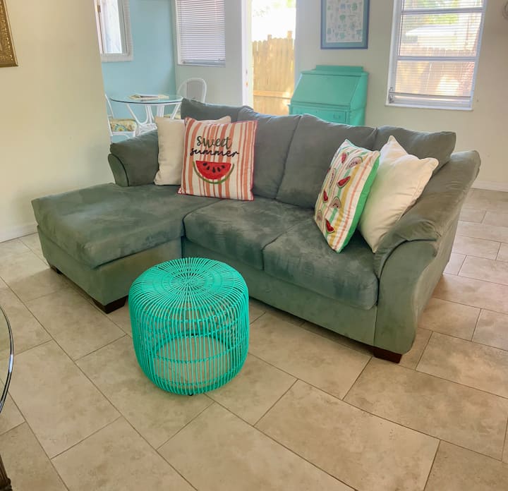 Key West Cottage  Tropical Charm In Dunedin - Dunedin, FL
