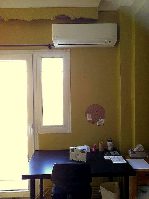 Color room
('Color room' and 'Arists room' can comunicate or become one through a sliding door)