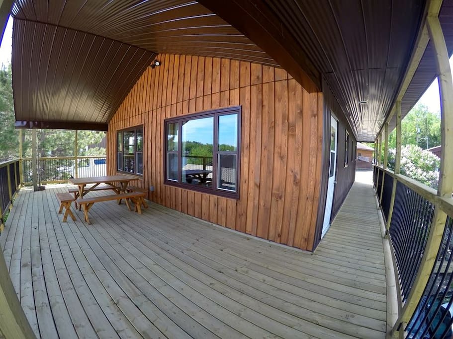 3/4 wrap around deck