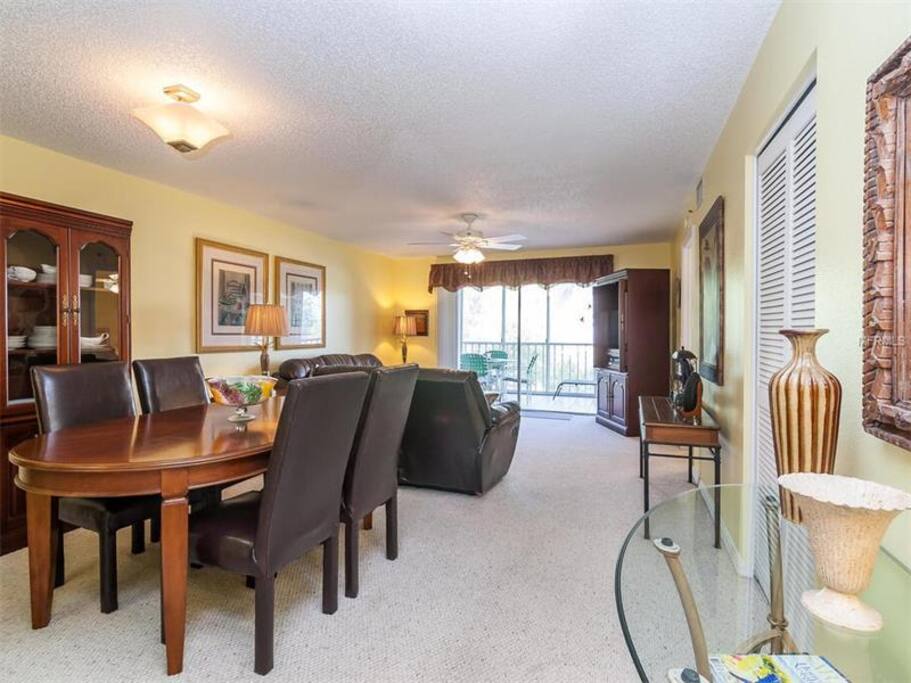 Living Room/ Dining Room