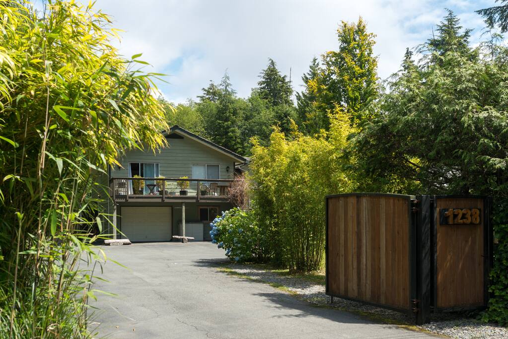 Entrance into the property