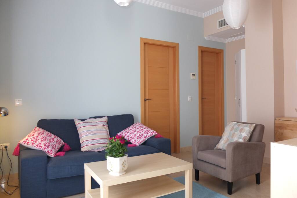 LIVING ROOM- SALON PRINCIPAL