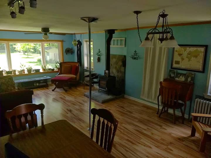 Room near tow path and river in Frenchtown Houses for Rent in