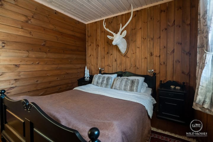 150 cmベッドのマスターベッドルーム