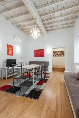 Restored Apartment- Stunning Pantheon View gallery image 4