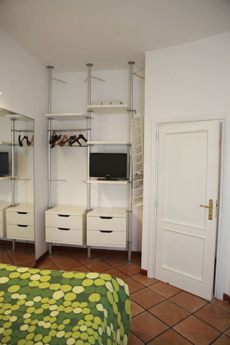 Angolo armadio/TV