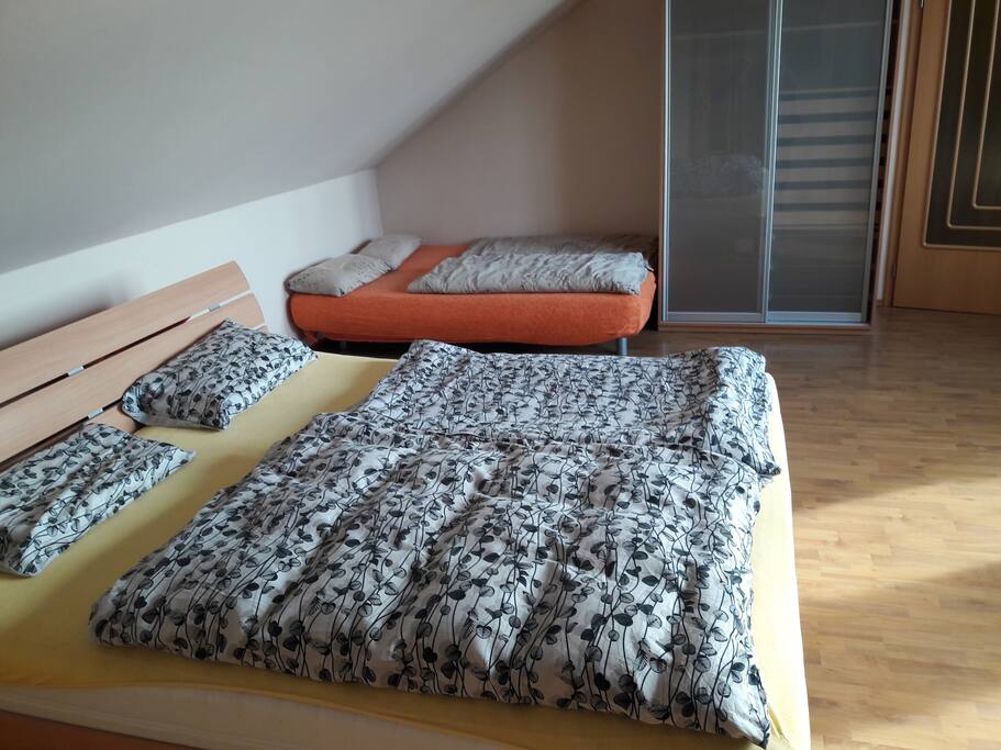 Bed room 1