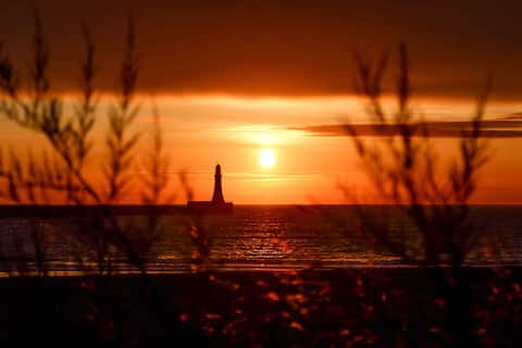 Popular Airbnb listing: Sea Glass Suite, outstanding views, free parking in Sunderland