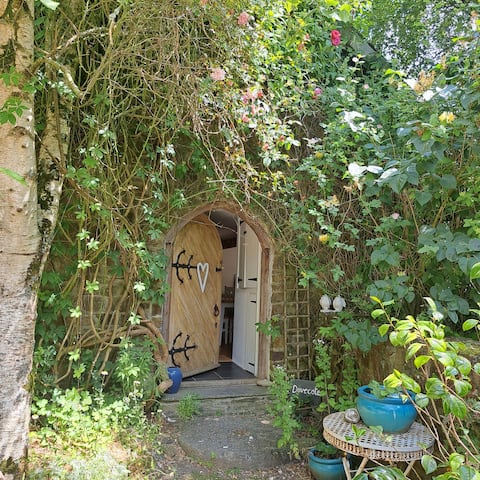 The Dovecote
Rural retreat near Launceston