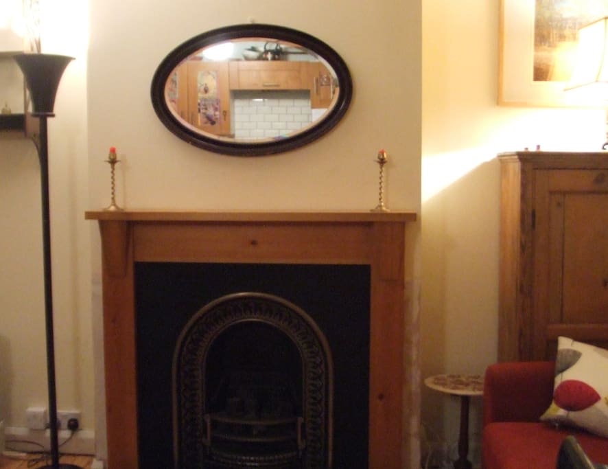 Dining room/sitting room (fireplace is not to be used).