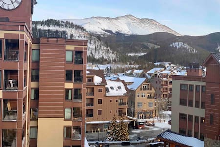 Sunny King Studio Mnt view Off Main St Ski in/out