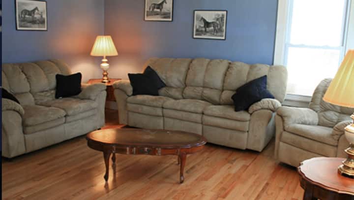 “Country Charm”-cooperstown Adjacent Farmhouse - Cooperstown, NY