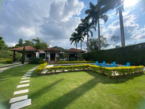 Three Tejados, beautiful cottage with swimming pool