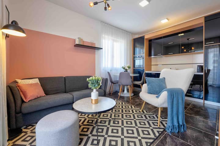 Apartment With A Pool View - Zlatibor