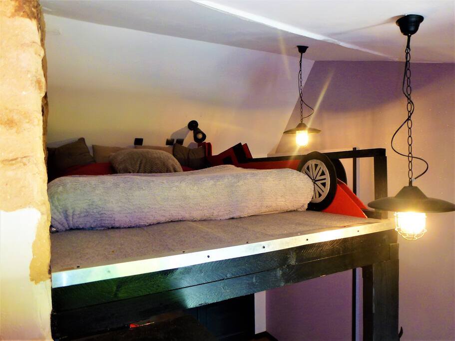 lit mezzanine