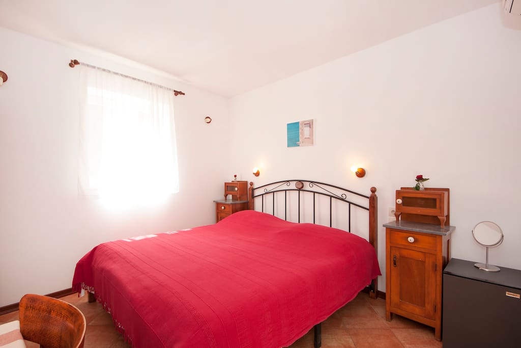 King size bed