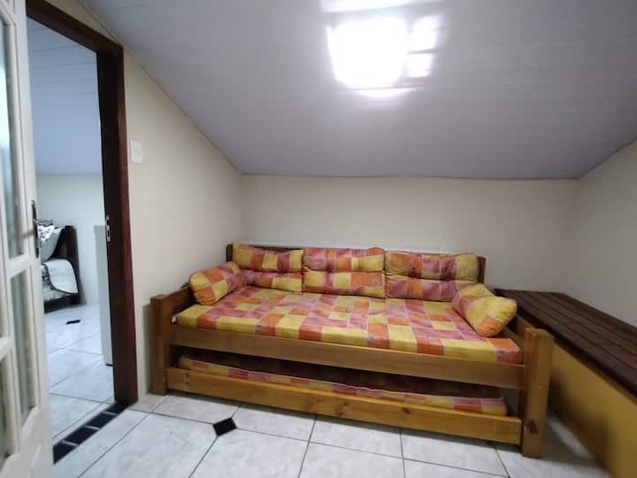Sala de estar 2. Na kitanda cha sofa mbili 