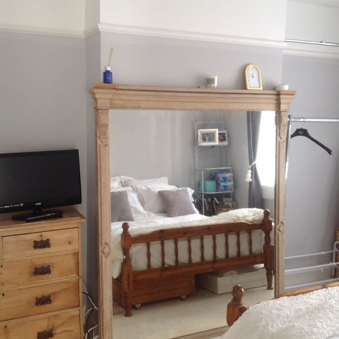 Another aspect of our guest room.