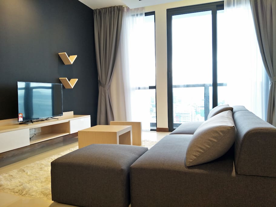 Full Seaview 3-bedroom Luxury Apartment