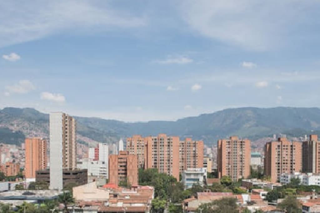 Your daily view of Medellin to The East