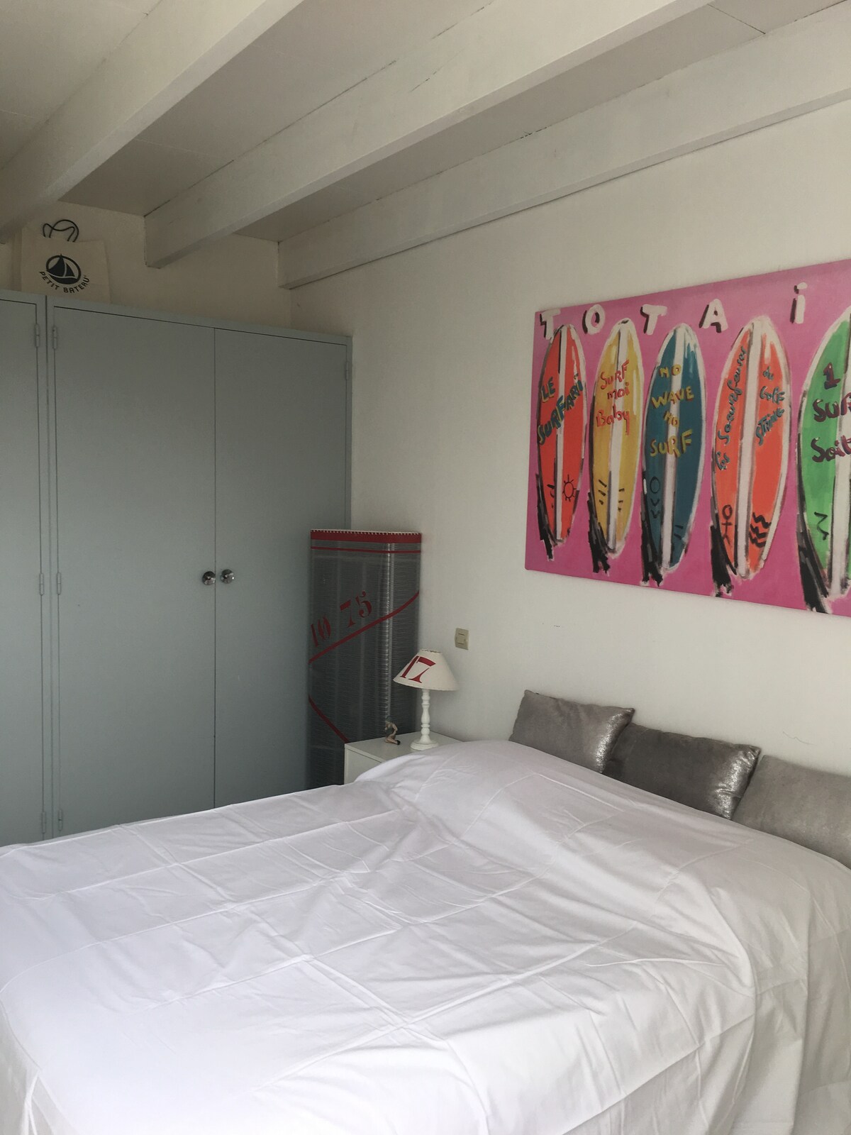 - kamer tweepersoonsbed
- grote kast