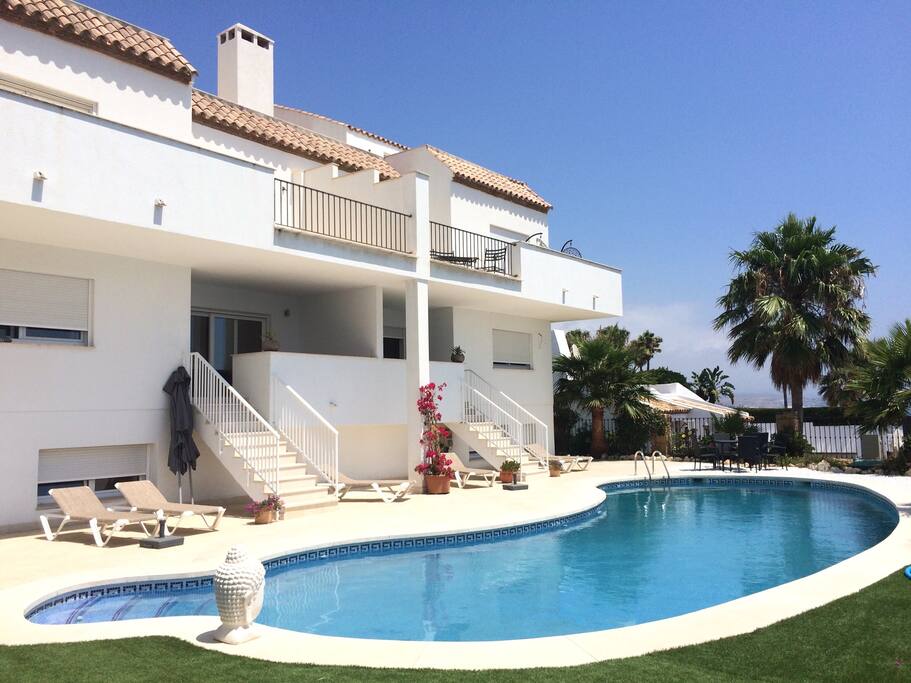 Casa Olina with saltwater pool