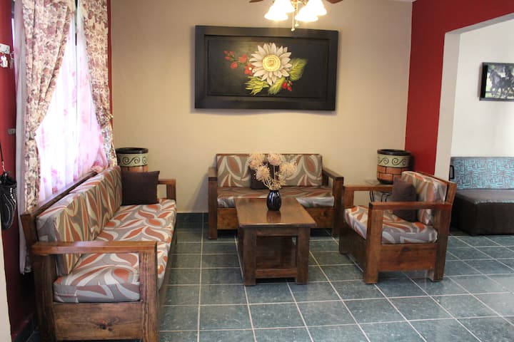 Casa Miraflores - Zihuatanejo